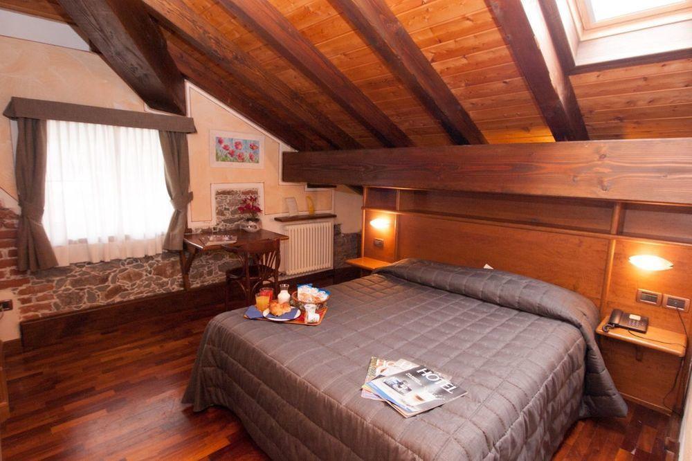 Hotel Le Soleil Challand-Saint-Anselme Εξωτερικό φωτογραφία